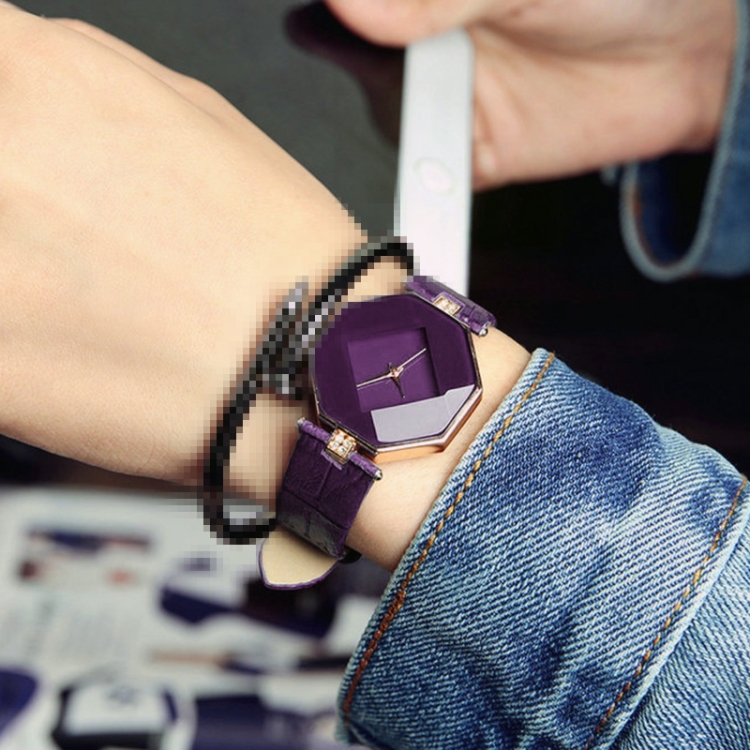 Gem Cut Geometry Crystal Leather Quartz Wristwatch Fashion Watch for Ladies(Purple)
Gem Cut Geometry Crystal Leather Quartz Wristwatch Fashion Watch for Ladies(Purple)