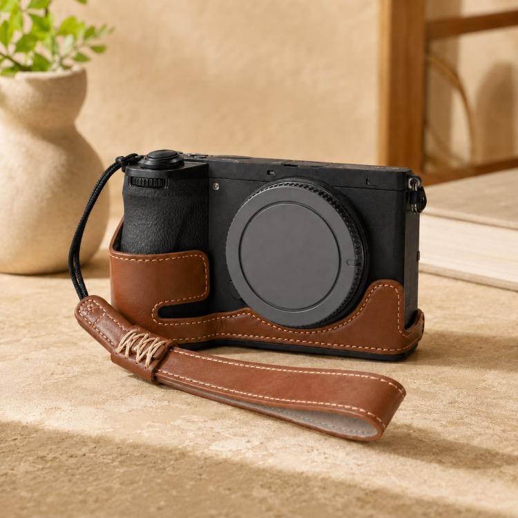 For Sony A6700 / ILCE-6700 PU Leather Half Case Vintage Camera Grip Protective Cover With Hand Wrist Strap(Coffee)
For Sony A6700 / ILCE-6700 PU Leather Half Case Vintage Camera Grip Protective Cover With Hand Wrist Strap(Coffee)