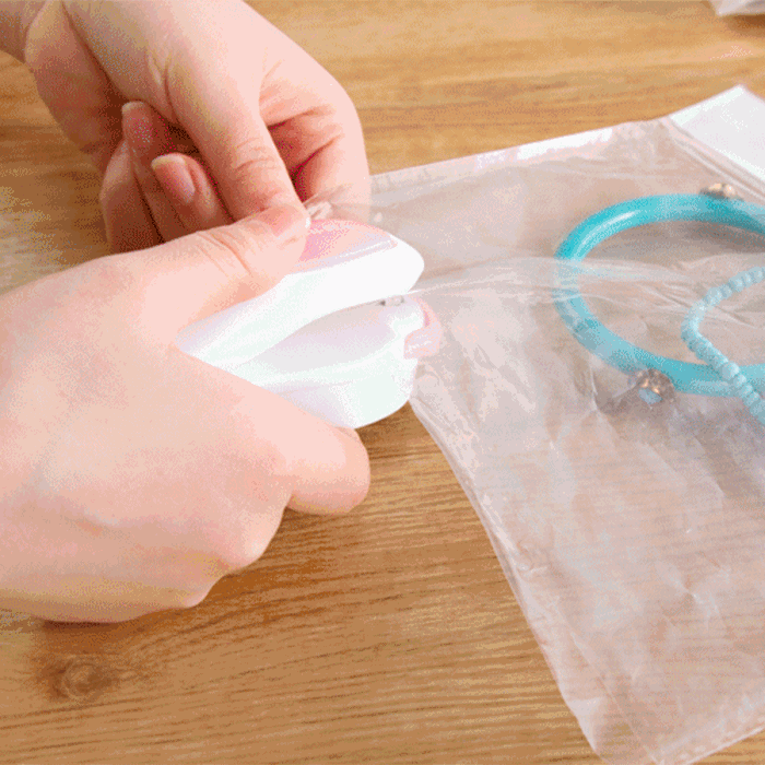 Portable Mini Heat Sealing Machine Impulse Sealer Seal Packing Plastic Bag  Sealing Clamp, Random Color Delivery