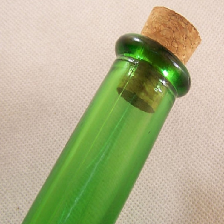 Botella de cristal pequeña con forma de bombilla y tapón de corcho