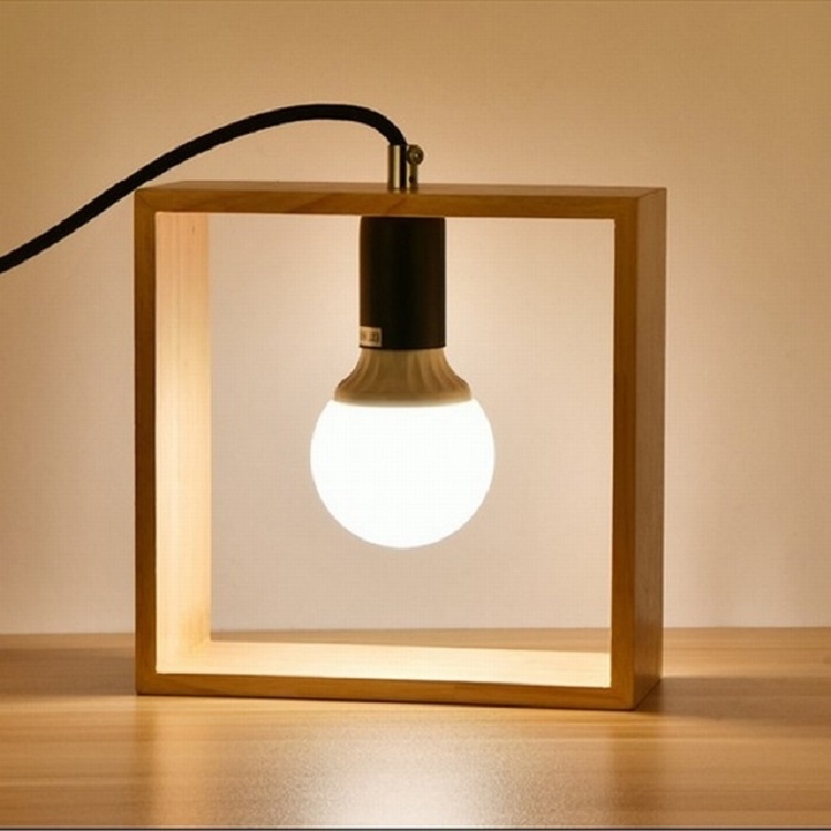 Lampada da scrivania a LED con protezione per gli occhi da comodino in  legno retrò, AC 220V, spina americana (forma quadrata)