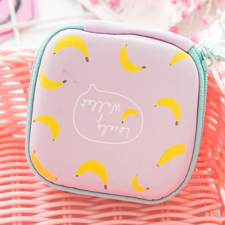 1pc letter pattern zippered portable travel sanitary napkin storage bag PU  waterproof storage small square bag. It is convenient and beautiful to  store sanitary napkins when going shopping. It is very suitable