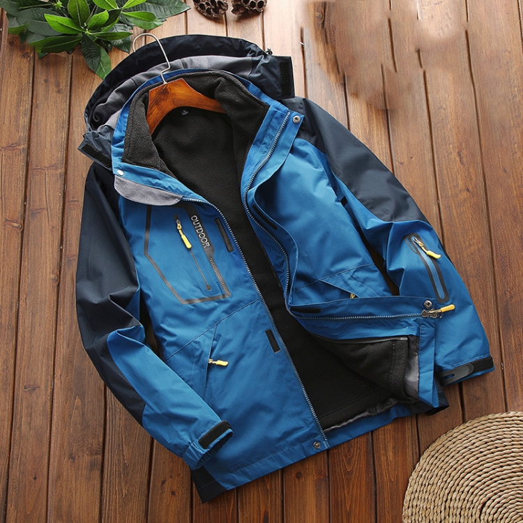 Jacket with outlet inner lining