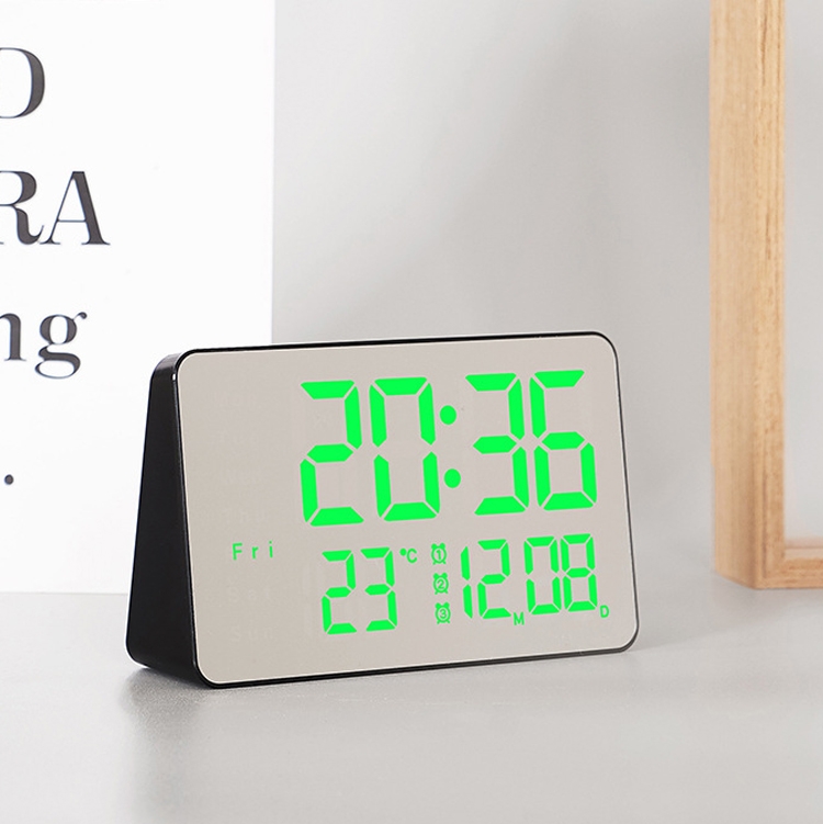670 Espejo LED Reloj despertador de temperatura multifuncional