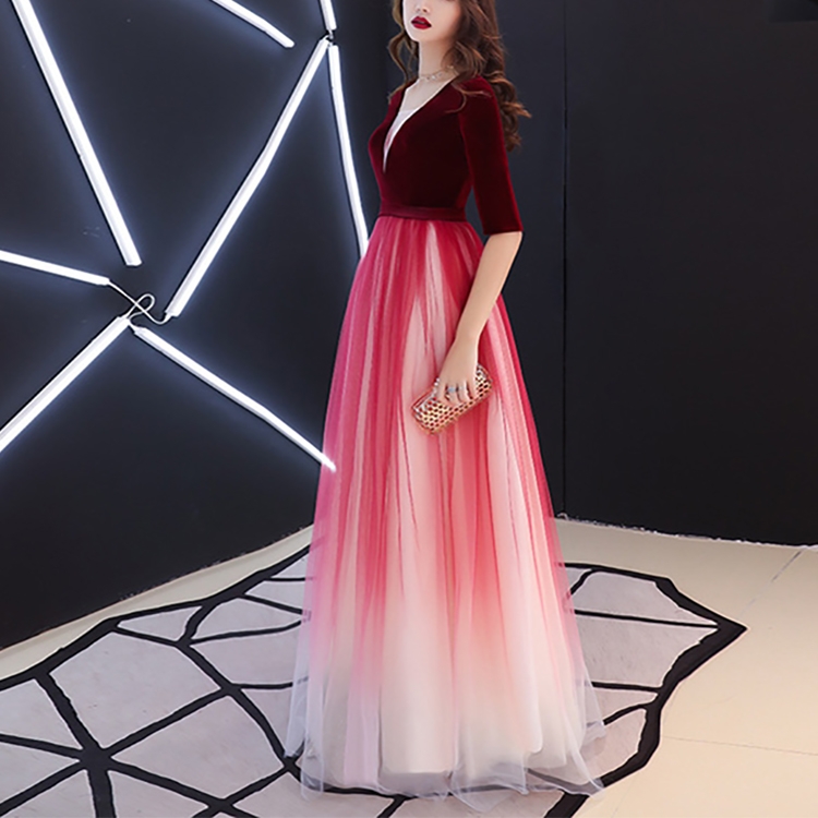Jang Nara và các mỹ nữ Hàn tỏa sáng với váy cưới đơn giản
