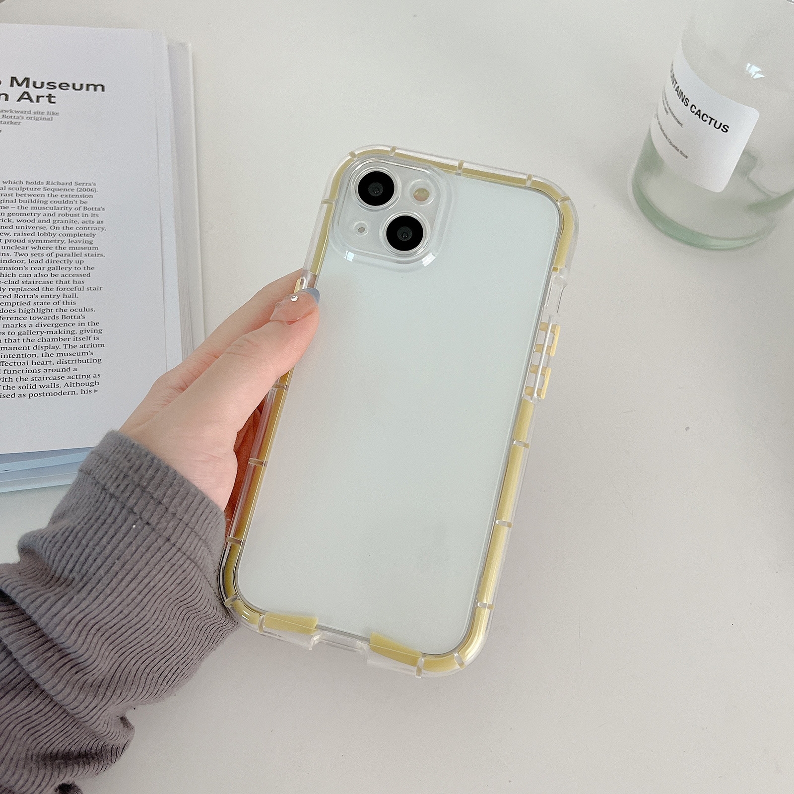 For iPhone 14 Luminous TPU Phone Case(Transparent Yellow) - Shopkiz.com