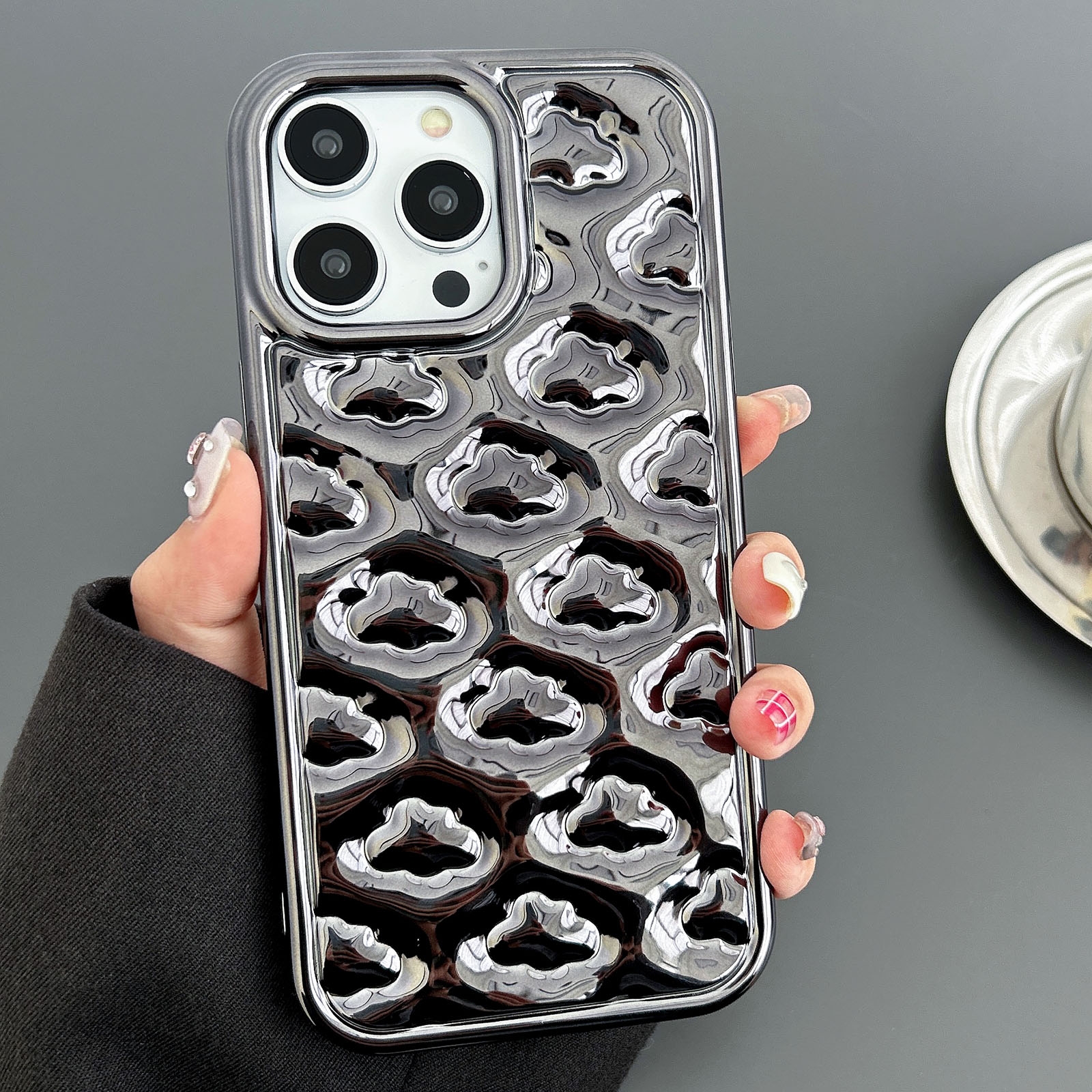 For iPhone 15 Pro Max Cloud Texture Electroplated TPU Phone Case(Black) - Shopkiz.com
