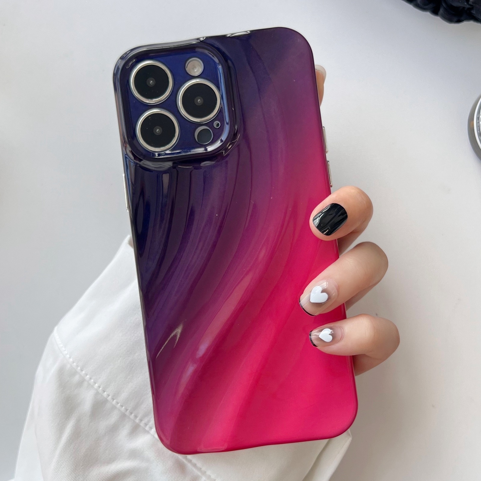 For iPhone 15 Pro Max Wave Texture Gradient Color TPU Phone Case(Black-Rose Red) - Shopkiz.com