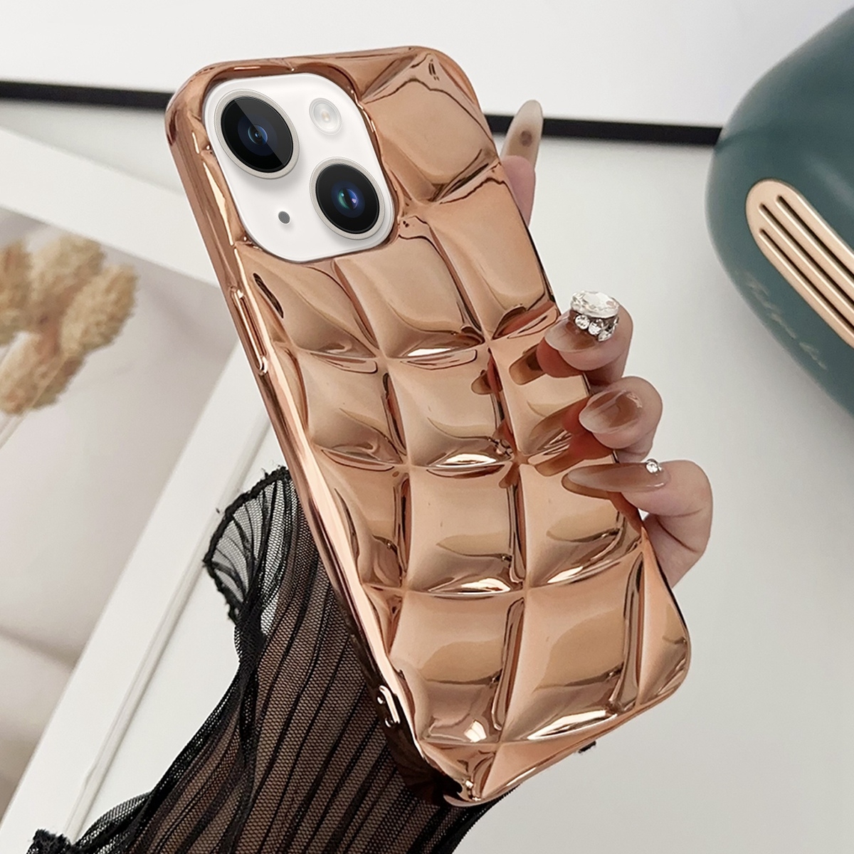 For iPhone 14 Plus Curved Plaid Plated Metallic Paint TPU Phone Case(Gold) - Shopkiz.com