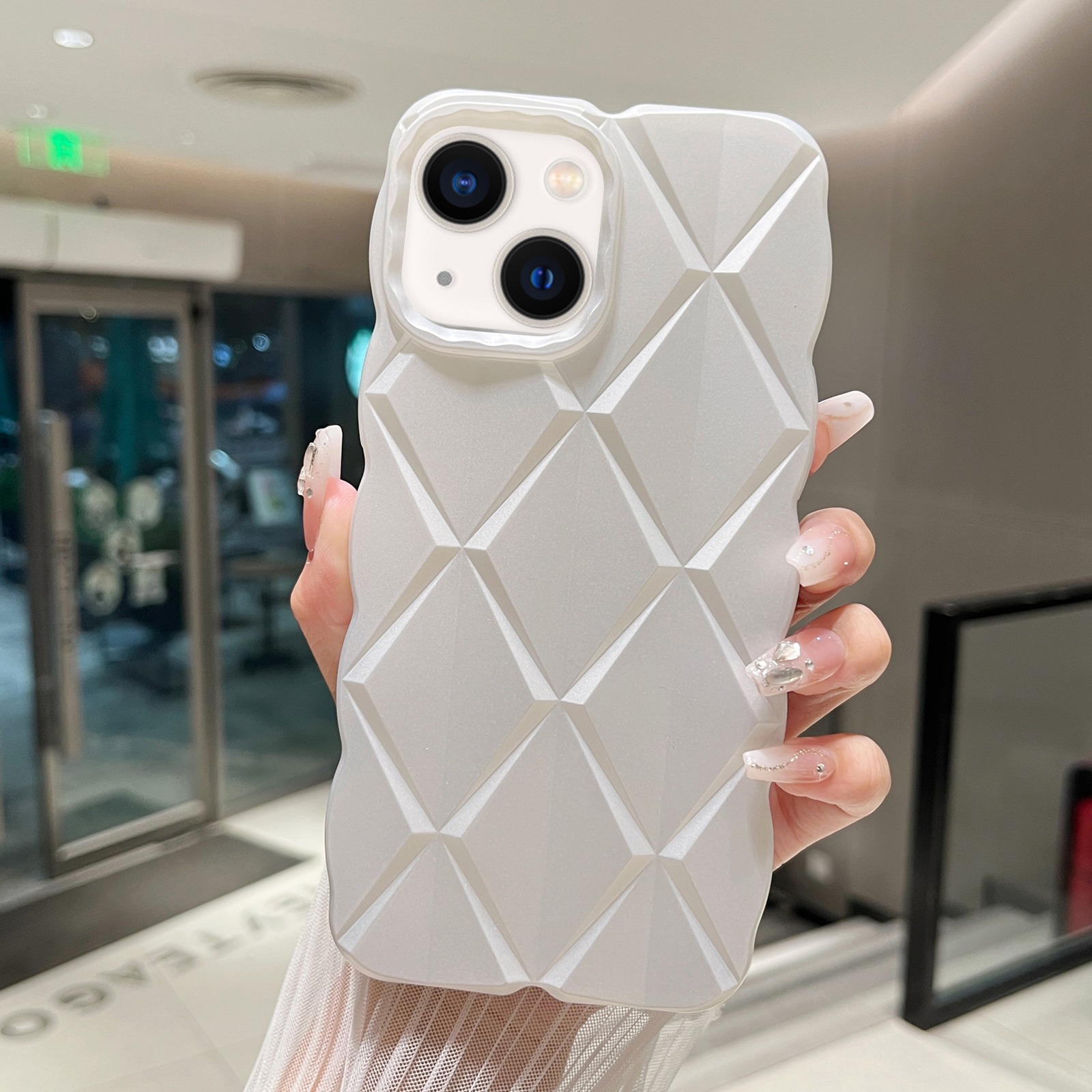 For iPhone 14 Metallic Paint Diamond Lattice Skin Feel Full Coverage Shockproof Phone Case(White) - Shopkiz.com