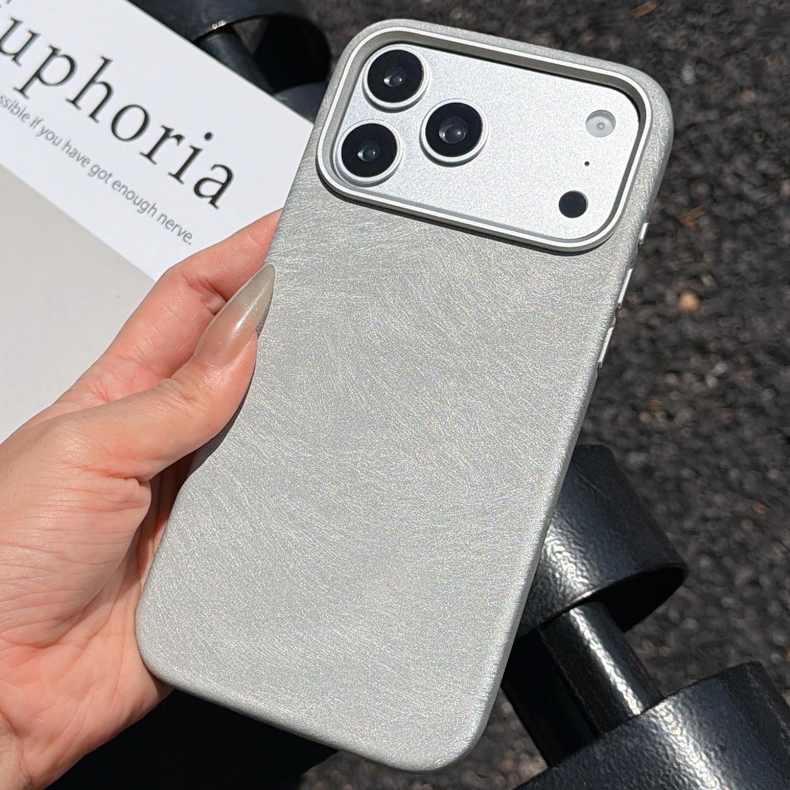 For iPhone 17 Pro Horsehair Pattern Magnetic Full Coverage TPU Phone Case(Silver) - Shopkiz.com
