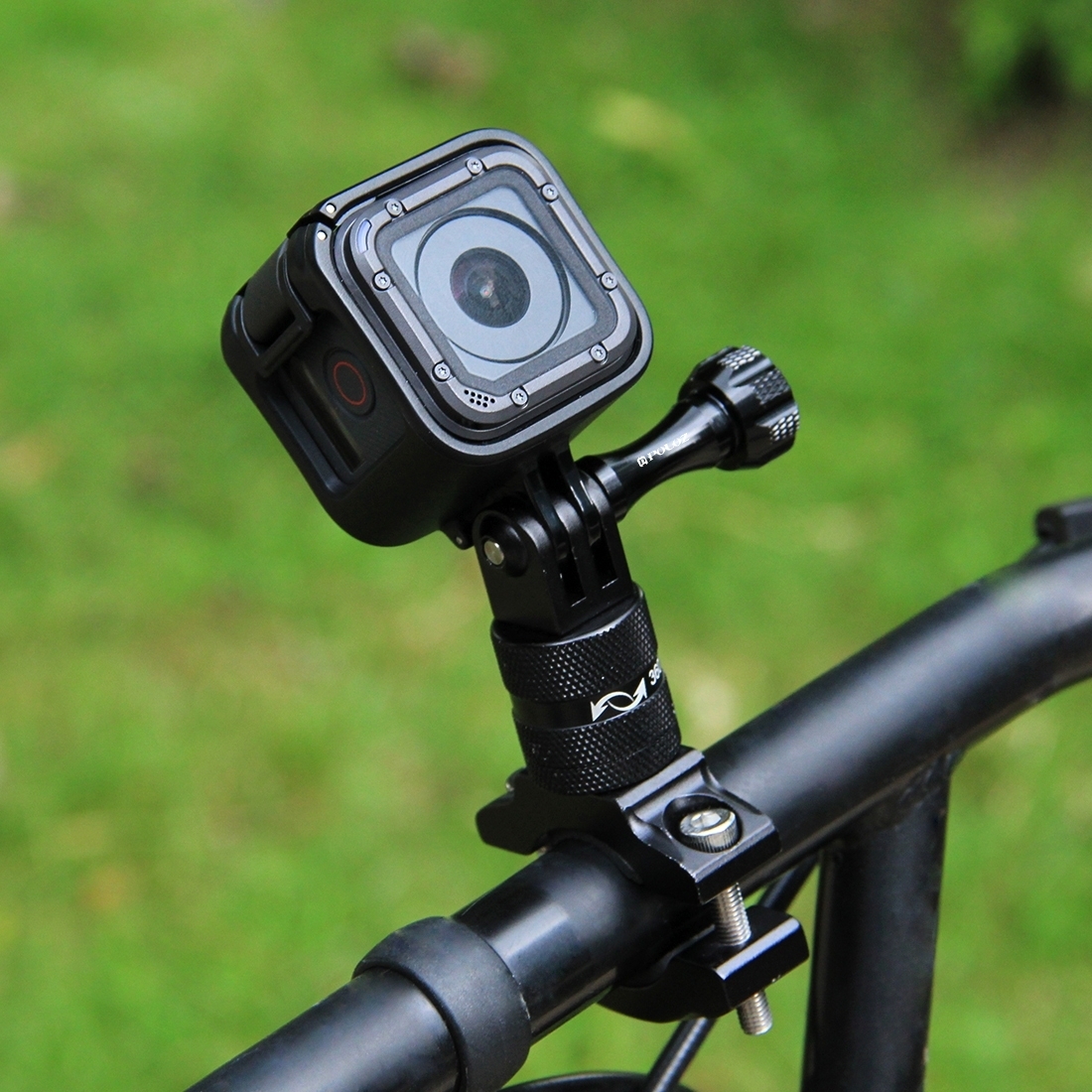 [UAE Warehouse] PULUZ 360 Degree Rotation Bike Aluminum Handlebar Adapter Mount with Screw for GoPro, Insta360, DJI and Other Action Cameras(Black) -