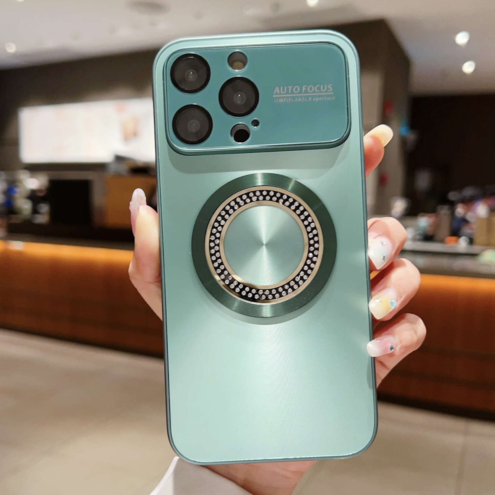 For iPhone 15 Pro Large Window Diamond Magnifier Magnetic Phone Case(Green) - Shopkiz.com
