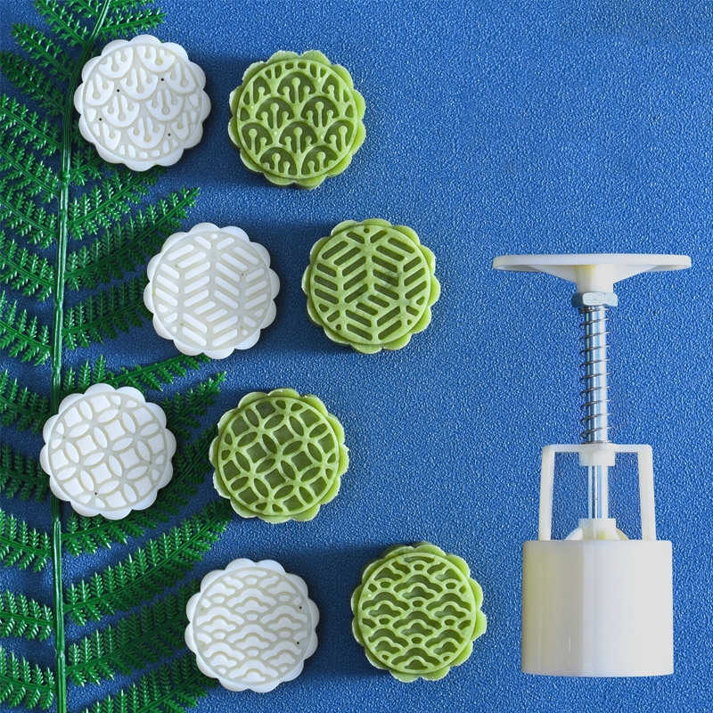 2 PCS Moon Festival Round Hand-Pressed Pastry Mold Baking Tools, Model: 31 - Shopkiz.com