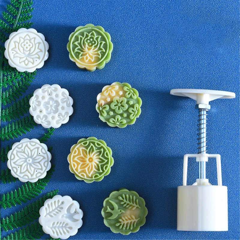 2 PCS Moon Festival Round Hand-Pressed Pastry Mold Baking Tools, Model: 33 - Shopkiz.com