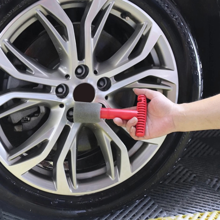 Spazzola per la pulizia delle viti dei pneumatici in spugna sostituibile  incorporata nell'auto