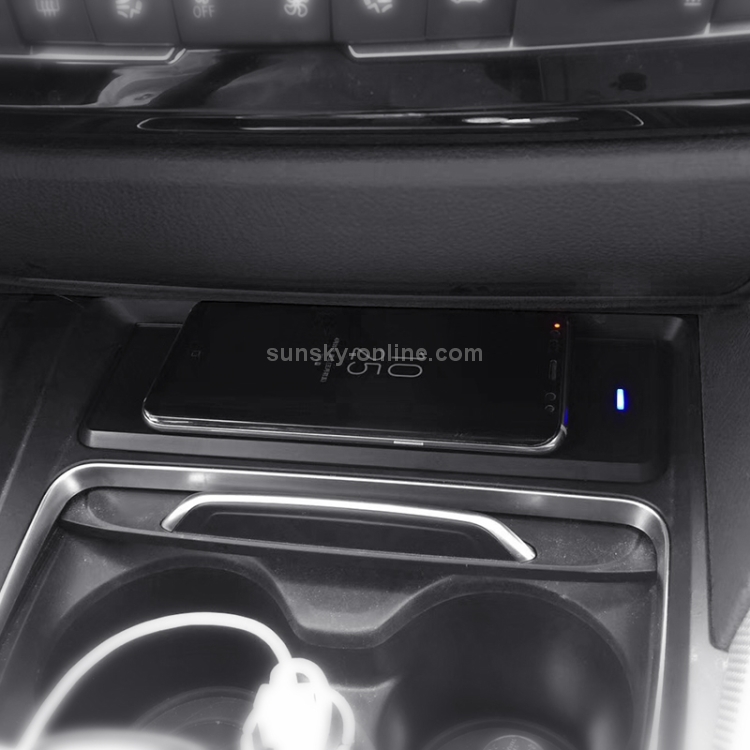 Car Qi Standard Wireless Charger 10W Quick Charging for BMW 3 Series / 4 Series 2014-2019, Left Driving Car Qi Standard Wireless Charger 10W Quick Charging for BMW 3 Series / 4 Series 2014-2019, Left Driving