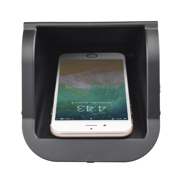 Car Qi Standard Wireless Charger 10W Quick Charging for Mercedes-Benz GLA / CLA 2015-2018, Left Driving Car Qi Standard Wireless Charger 10W Quick Charging for Mercedes-Benz GLA / CLA 2015-2018, Left Driving