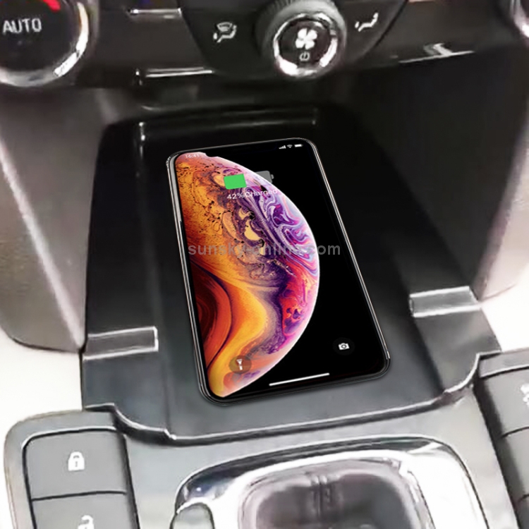 Car Qi Standard Wireless Charger 10W Quick Charging for Chevrolet Malibu 2016-2019, Left Driving Car Qi Standard Wireless Charger 10W Quick Charging for Chevrolet Malibu 2016-2019, Left Driving
