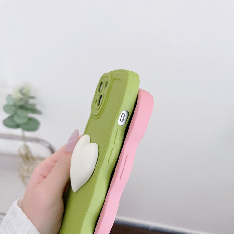 For iPhone 13 Pro Max Wave Edge Heart Silicone Phone Case with Wristband(Green) For iPhone 13 Pro Max Wave Edge Heart Silicone Phone Case with Wristband(Green)