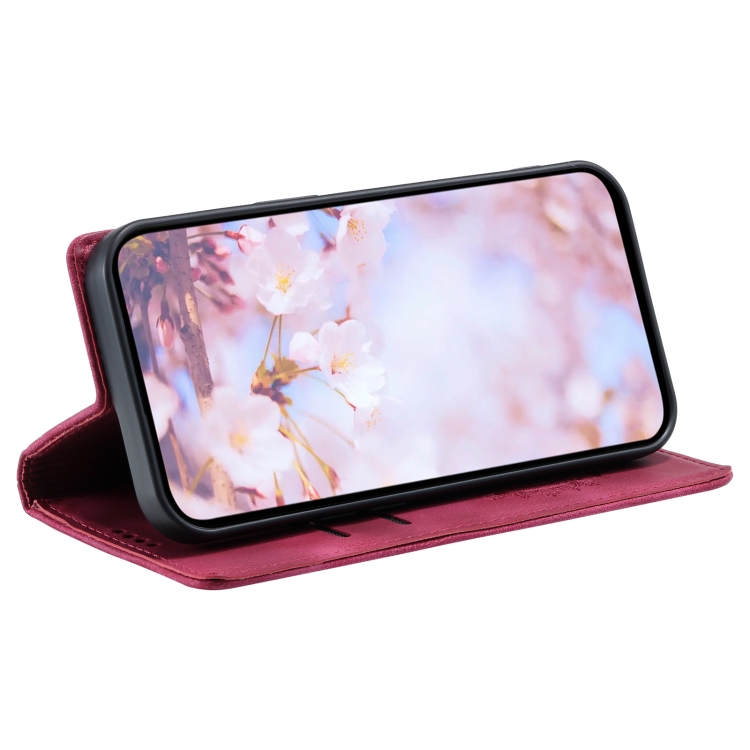 For iPhone SE 2022 / 2020 / 8 / 7 Totem Embossed Magnetic Leather Phone Case(Red) For iPhone SE 2022 / 2020 / 8 / 7 Totem Embossed Magnetic Leather Phone Case(Red)