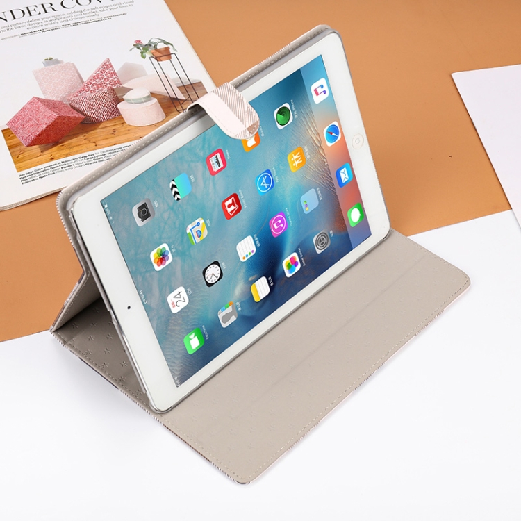 For iPad Pro 11 inch (2020) Plaid Pattern Horizontal Flip Leather Tablet Case with Holder & Sleep / Wake-up Function(Pink) For iPad Pro 11 inch (2020) Plaid Pattern Horizontal Flip Leather Tablet Case with Holder & Sleep / Wake-up Function(Pink)