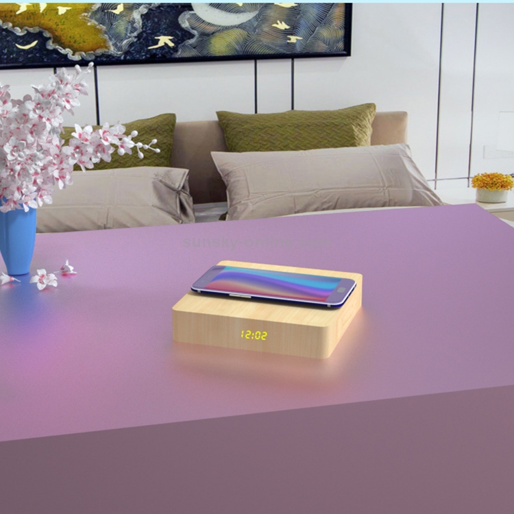 W50 Wooden Clock Wireless Charger (Yellow Wood) W50 Wooden Clock Wireless Charger (Yellow Wood)