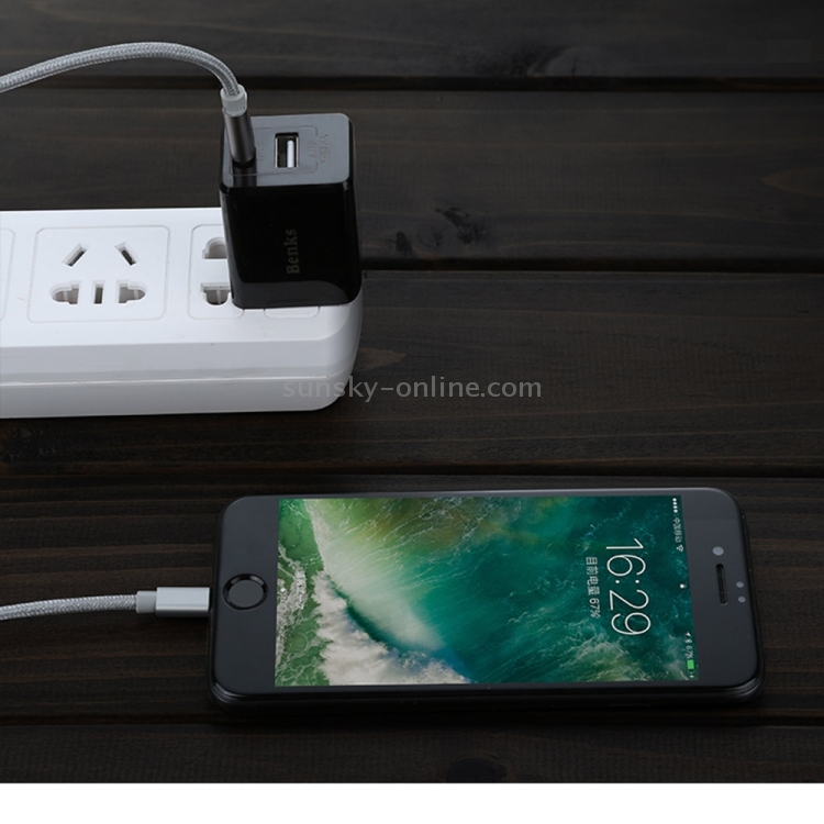 Benks D13 Nylon Braided 1m 2A 8 Pin to USB-C / Type-C Metal Data Sync Charging Cable Benks D13 Nylon Braided 1m 2A 8 Pin to USB-C / Type-C Metal Data Sync Charging Cable