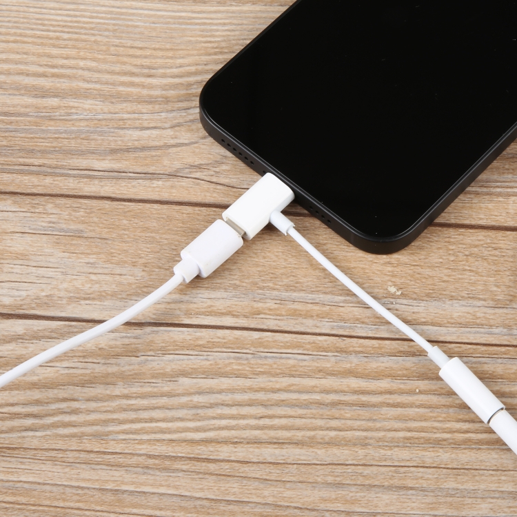 JBC-191 PD20W 8 Pin to 8 Pin+3.5mm Earphone Interface Adapter, Support Charging / Calling JBC-191 PD20W 8 Pin to 8 Pin+3.5mm Earphone Interface Adapter, Support Charging / Calling