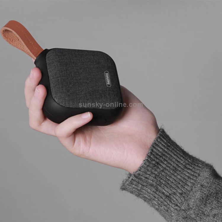 REMAX Portable Music Playback Fabric IPX5 Waterproof Bluetooth Speaker REMAX Portable Music Playback Fabric IPX5 Waterproof Bluetooth Speaker