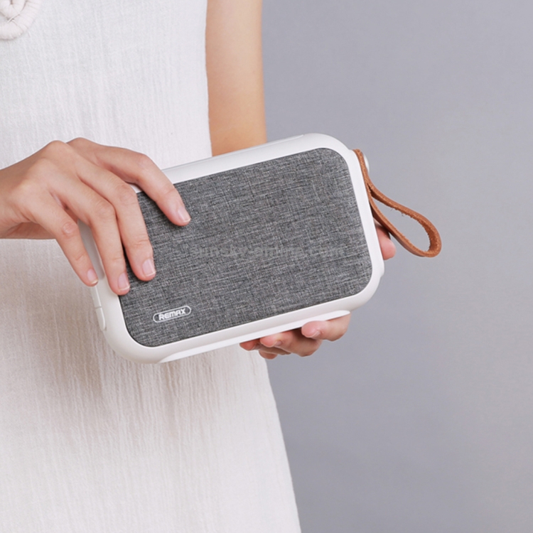 REMAX Portable Music Playback Fabric IPX5 Waterproof Bluetooth Speaker REMAX Portable Music Playback Fabric IPX5 Waterproof Bluetooth Speaker