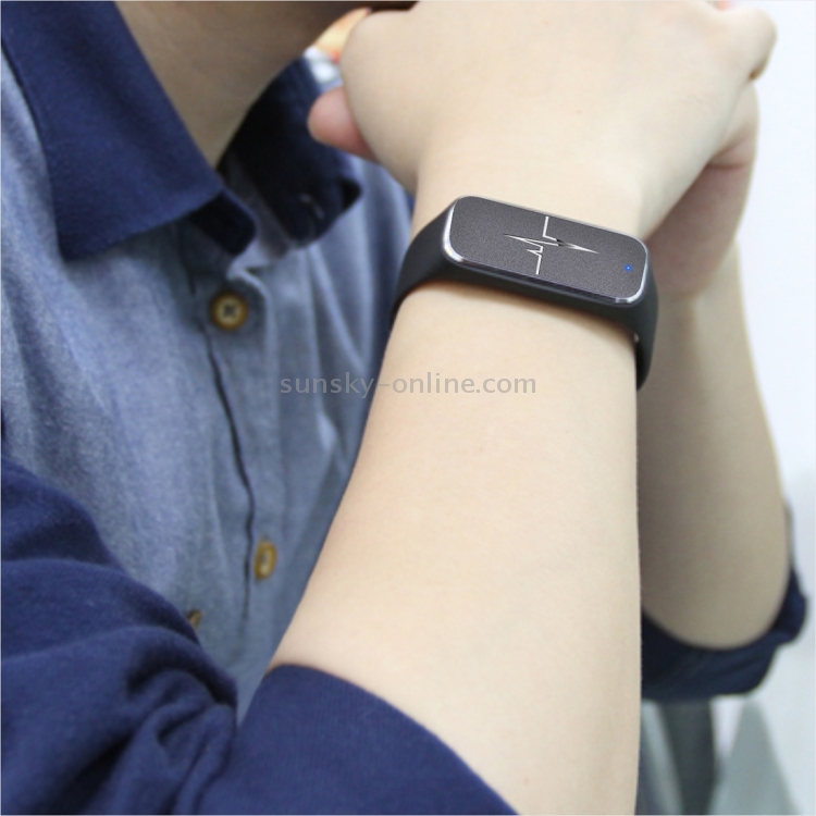 L18 Bluetooth 4.0 Smart Bracelet, Support Pedometer / Mood / Blood