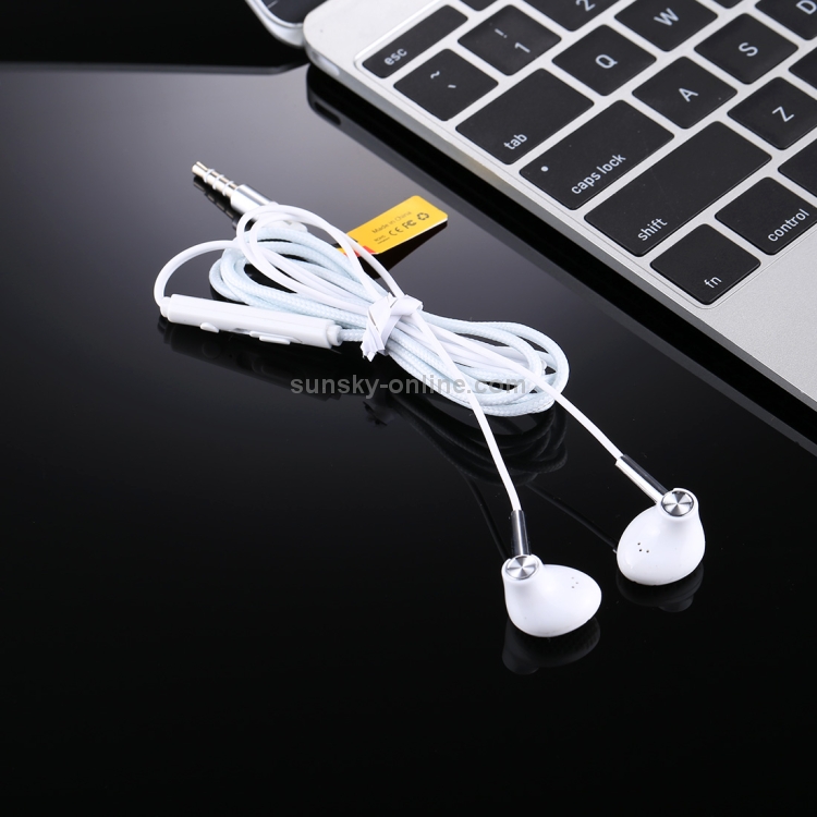 U-26 1.2m Bass Stereo Sound In-ear Wire Control Earphone with Mic U-26 1.2m Bass Stereo Sound In-ear Wire Control Earphone with Mic