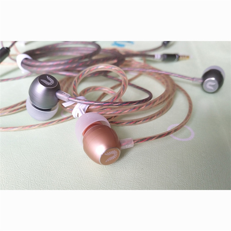 UiiSii In-Ear Earphone Metal Heavy Bass Sound Quality Music Earphone Noise Cancelling Headset(Golden) UiiSii In-Ear Earphone Metal Heavy Bass Sound Quality Music Earphone Noise Cancelling Headset(Golden)