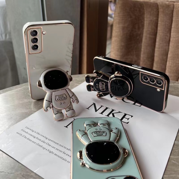 For Samsung Galaxy S20 FE Plating Astronaut Holder Phone Case(Black) For Samsung Galaxy S20 FE Plating Astronaut Holder Phone Case(Black)