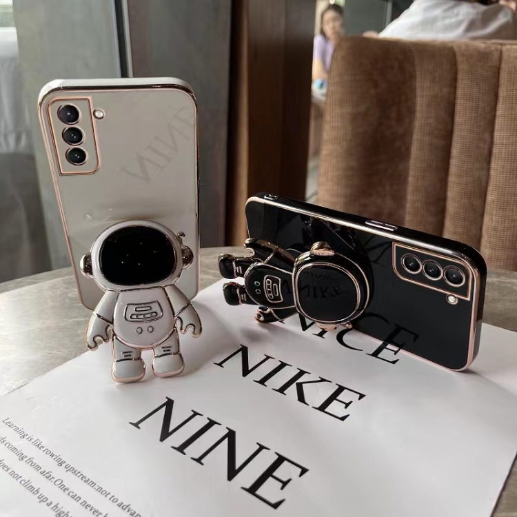 For Samsung Galaxy S20 FE Plating Astronaut Holder Phone Case(Black) For Samsung Galaxy S20 FE Plating Astronaut Holder Phone Case(Black)