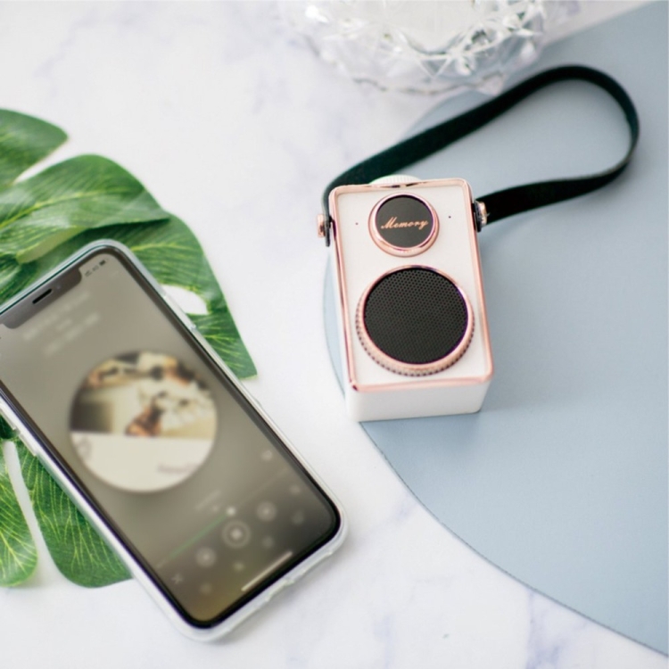 CM-3 Retro Super Bass Mini Portable Speaker Usb Handfree Small Music Speaker Mp3 Player With Microphone(Pink) CM-3 Retro Super Bass Mini Portable Speaker Usb Handfree Small Music Speaker Mp3 Player With Microphone(Pink)