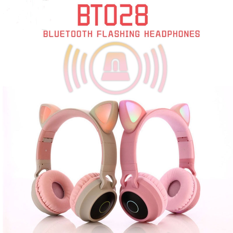 BT028C Cute Cat Ear Bluetooth 5.0 Headphones Foldable On-Ear Stereo  Wireless Headset Headphone with Mic / LED Light / FM Radio / TF Card(Green)