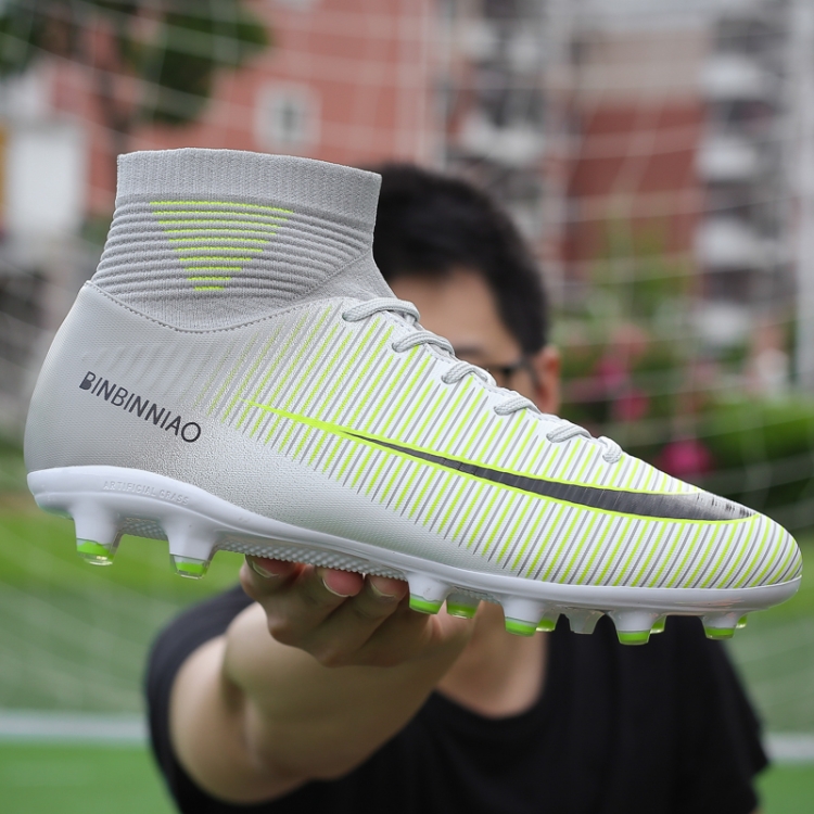 football boots size 10.5 mens