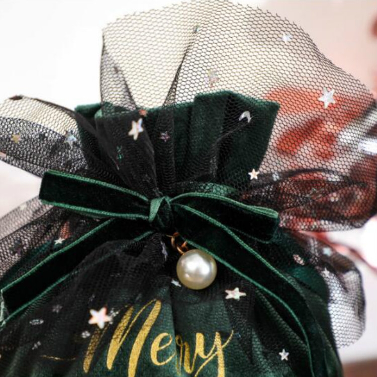 Christmas Velvet Peace Fruit Gift Bag Christmas Decoration Supplies  Children Candy Gift Bag(Wine Red)