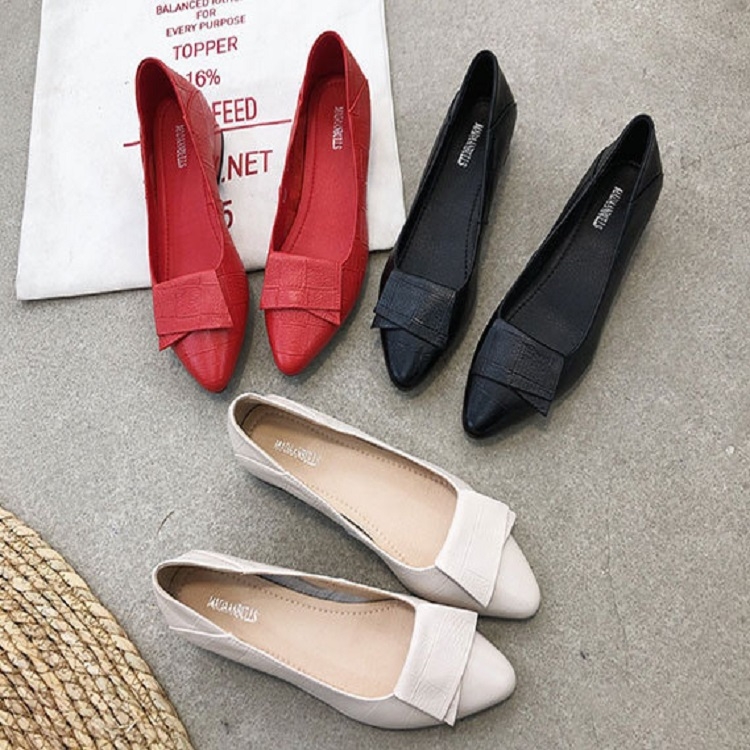 Designer Cowhide Ballet Flats For Women Spring/Autumn Fashion, Black Flat  Female Boat Shoes, Sandals, Leather Loafers With Box From Shoesfac101,  $43.92 | DHgate.Com
