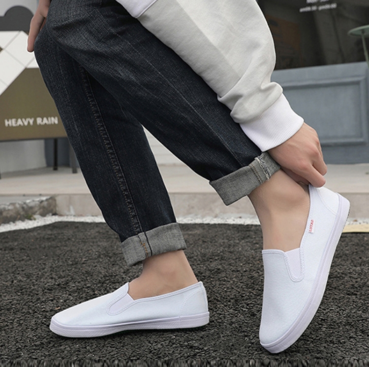 Simple canvas sneakers discount