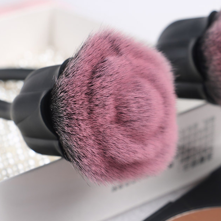 Cepillo de maquillaje de flor de rosa Herramientas de belleza del cepillo de polvo suelto (blanco + marrón) - B3