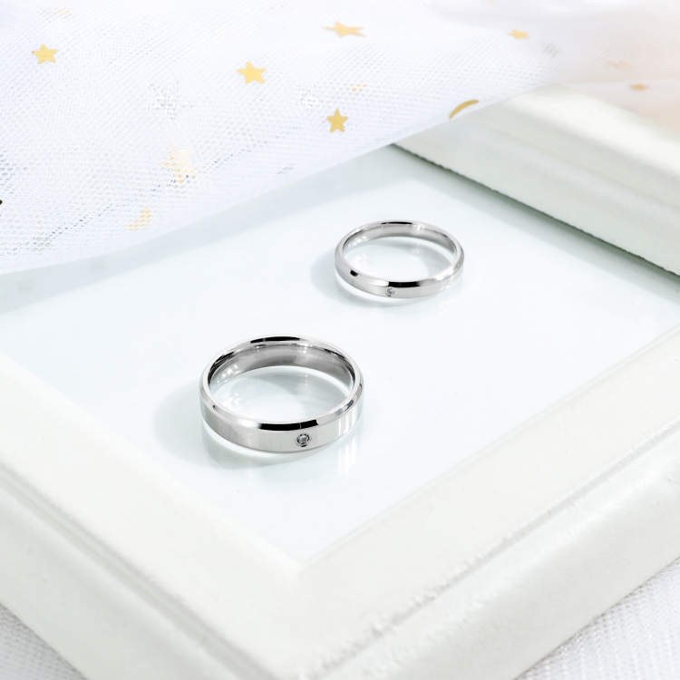 Paire D'alliances Couple En Titane Et Carbone Avec Diamants - 0,0240 Ct - Largeur 7 Mm - Neuf Avec étiquettes