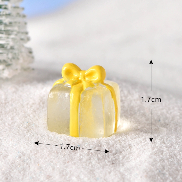 5pcs Christmas Micro Landscape Snowscape Decoration Accessories Christmas  Resin Ornament, Style: No.13 Transparent Gift Box Yellow