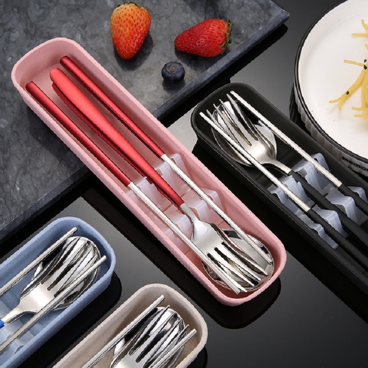 Portable Cute Strawberry Chopsticks Spoon Fork With Case Tableware