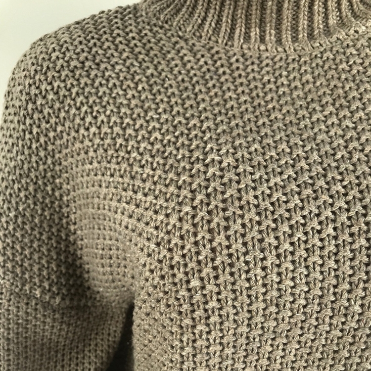 Suéter de punto de cuello alto de hilo grueso de moda 