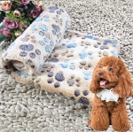 Dog Kennel Mat Footprints Pattern Thick Warm Coral Fleece Pet Dog Blankets, Size: S, 40*60cm (Coffee)