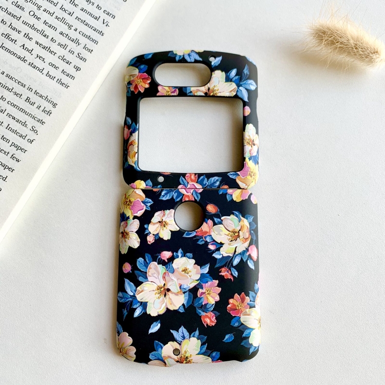 

For Motorola Razr 5G Small Floral Shockproof PC + Water Paste Folding Phone Protective Case(Black Orchid)
