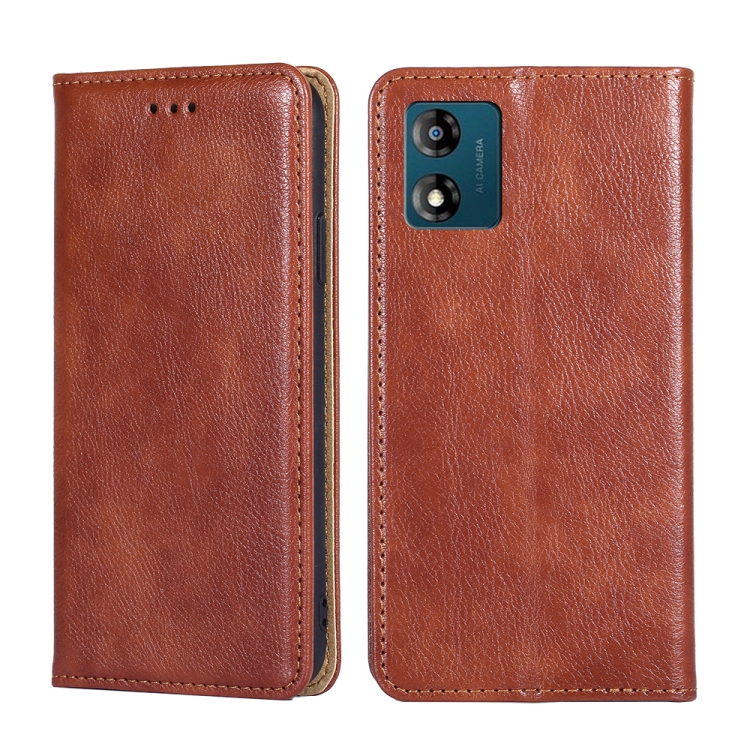 

For Motorola Moto E13 4G Gloss Oil Solid Color Magnetic Leather Phone Case(Brown)